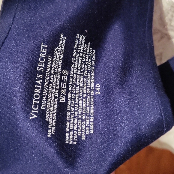 Victoria's Secret Bra - Picture 7 of 7